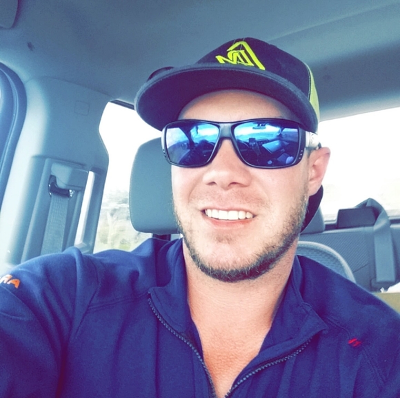 Meet your Posher, Aaron - Picture 3 of 3